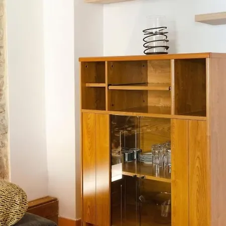 Practico En El Casco Antiguo De Apartmán Girona